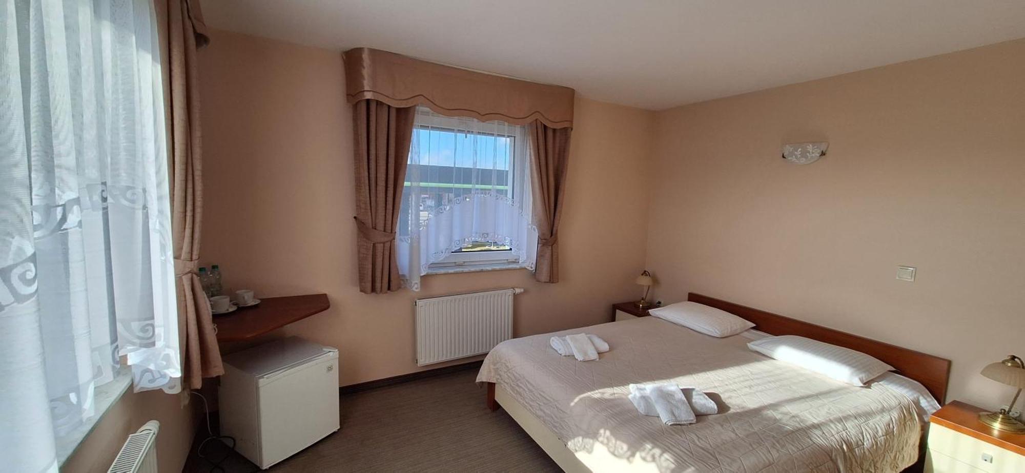 U Agaty Hotel Кросно Екстериор снимка